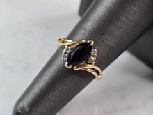 Load image into Gallery viewer, Womens Vintage Estate 14K Yellow Gold Onyx Diamond Town Country Ring 3.1g E4236