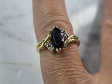 Load image into Gallery viewer, Womens Vintage Estate 14K Yellow Gold Onyx Diamond Town Country Ring 3.1g E4236