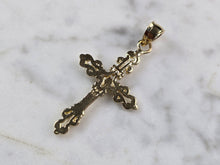 Load image into Gallery viewer, Womens 10k Yellow Gold Religious Crucifix Cross Heart Pendant 1.7g #E4254