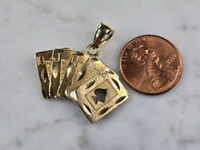 Load image into Gallery viewer, Womens Vintage Estate 10K Gold Royal Flush Poker Pendant 3.8g E4262