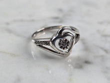 Load image into Gallery viewer, Womens Vintage Estate Sterling Silver Diamond Heart Ring 2.9g #E4273