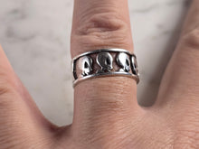 Load image into Gallery viewer, Womens Mens Sterling Silver Alien UFO Ring 5.1g E4330
