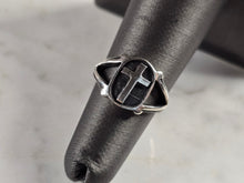 Load image into Gallery viewer, Womens Vintage Estate Sterling Silver Religious Cross Ring 2.9g E4349