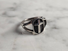 Load image into Gallery viewer, Womens Vintage Estate Sterling Silver Religious Cross Ring 2.9g E4349