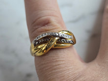 Load image into Gallery viewer, Womens Vintage Estate Sterling Silver Diamond Ring 3.8g #E4436