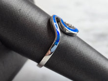 Load image into Gallery viewer, Womens Estate Sterling Silver Modernist Blue Opal Wave Ring 3.1g E4457