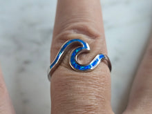 Load image into Gallery viewer, Womens Estate Sterling Silver Modernist Blue Opal Wave Ring 3.1g E4457