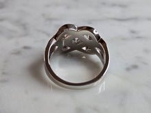 Load image into Gallery viewer, Womens Estate Sterling Silver Eternity Knot Blue Opal Ring 5.1g E4487