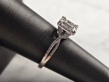 Load image into Gallery viewer, Womens Vintage Estate 10K White Gold Diamond Ring, 3.5g E4505