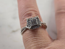 Load image into Gallery viewer, Womens Vintage Estate 10K White Gold Diamond Ring, 3.5g E4505