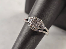 Load image into Gallery viewer, Womens Vintage Estate 10K White Gold Diamond Ring, 3.1g E4507