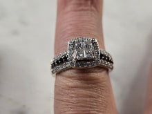 Load image into Gallery viewer, Womens Vintage Estate 14K White Gold Black Diamond Ring, 5.0g E4514