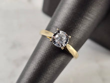 Load image into Gallery viewer, Womens Vintage Estate 10K Yellow Gold Diamond Ring 2.7g E4530