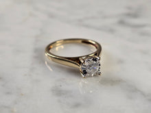 Load image into Gallery viewer, Womens Vintage Estate 10K Yellow Gold Diamond Ring 2.7g E4530