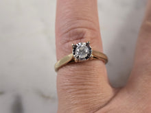 Load image into Gallery viewer, Womens Vintage Estate 10K Yellow Gold Diamond Ring 2.7g E4530