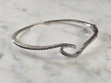 Load image into Gallery viewer, Womens Vintage Estate Sterling Silver CZ Wave Bangle Bracelet 10.6g E4534
