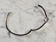 Load image into Gallery viewer, Womens Vintage Estate Sterling Silver CZ Wave Bangle Bracelet 10.6g E4534