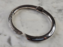 Load image into Gallery viewer, Womens Vintage Estate Sterling Silver Hinged Modernist Cuff Bracelet 16.9g E4537