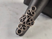 Load image into Gallery viewer, Womens Vintage Estate Sterling Silver Modernist Ring 3.4g E4562