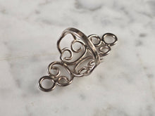 Load image into Gallery viewer, Womens Vintage Estate Sterling Silver Modernist Ring 3.4g E4562