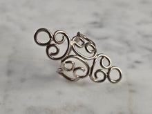 Load image into Gallery viewer, Womens Vintage Estate Sterling Silver Modernist Ring 3.4g E4562