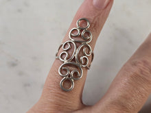 Load image into Gallery viewer, Womens Vintage Estate Sterling Silver Modernist Ring 3.4g E4562