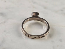 Load image into Gallery viewer, Womens Vintage Estate Sterling Silver Heart Ring 2.4g E4564