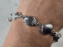 Load image into Gallery viewer, Womens Vintage Estate Sterling Silver Seashell Link Bracelet 25.9g E4576