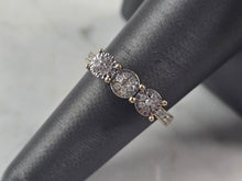 Load image into Gallery viewer, Womens Vintage Estate 10K Yellow Gold Diamond Ring 2.9g E4607