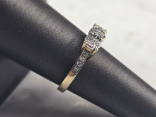 Load image into Gallery viewer, Womens Vintage Estate 10K Yellow Gold Diamond Ring 2.9g E4607
