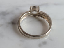 Load image into Gallery viewer, Womens Vintage Estate Sterling Silver CZ Ring 2.6g E4612