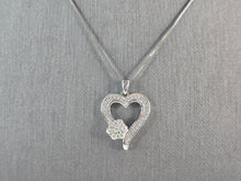 Load image into Gallery viewer, Womens Vintage Estate Sterling Silver Diamond Heart Pendant Necklace 3.6g E4617