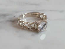 Load image into Gallery viewer, Womens Vintage Estate Sterling Silver CZ Heart Ring 2.8g #E4632