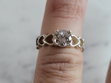 Load image into Gallery viewer, Womens Vintage Estate Sterling Silver CZ Heart Ring 2.8g #E4632