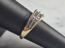 Load image into Gallery viewer, Womens Vintage Estate 10K Yellow Gold Diamond MOM Heart Ring 3.0g E4634