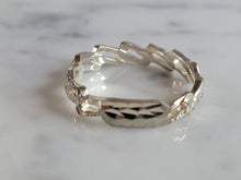 Load image into Gallery viewer, Womens Vintage Estate Sterling Silver Modernist Ring 2.1g E4636