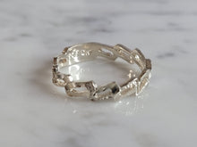 Load image into Gallery viewer, Womens Vintage Estate Sterling Silver Modernist Ring 2.1g E4636
