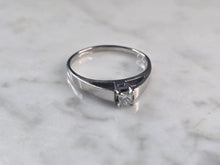 Load image into Gallery viewer, Womens Vintage Estate 14k White Gold Diamond Engagement Ring 2.9g  #E4645