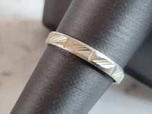 Load image into Gallery viewer, Womens Vintage Estate Sterling Silver Modernist Ring 2.0g E4647