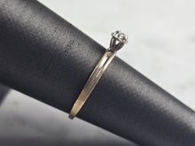 Load image into Gallery viewer, Womens Vintage Estate 14K Yellow Gold Diamond Ring, 1.3g E4650