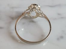 Load image into Gallery viewer, Womens Vintage Estate Sterling Silver Modernist Infinity Knot Ring 1.8g E4653