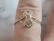 Load image into Gallery viewer, Womens Vintage Estate Sterling Silver Modernist Infinity Knot Ring 1.8g E4653