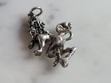 Load image into Gallery viewer, Womens Vintage Estate Sterling Silver Standing Lion Charm 4.5g E4673