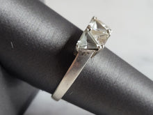 Load image into Gallery viewer, Womens Vintage Estate Sterling Silver Modernist CZ Ring 3.4g E4694