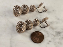 Load image into Gallery viewer, Womens Vintage Estate Sterling Silver Modernist Screw Back Earrings 11.7g E4705
