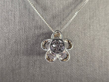 Load image into Gallery viewer, Womens Estate Sterling Silver Flower Pendant Necklace 4.5g E4724