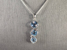Load image into Gallery viewer, Womens Vintage Estate Sterling Silver Modernist Pendant &amp; Necklace 7.0g E4726