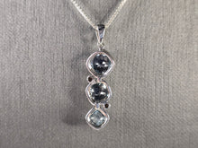 Load image into Gallery viewer, Womens Vintage Estate Sterling Silver Modernist Pendant &amp; Necklace 7.0g E4726