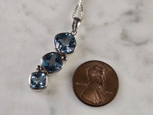 Load image into Gallery viewer, Womens Vintage Estate Sterling Silver Modernist Pendant &amp; Necklace 7.0g E4726