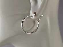 Load image into Gallery viewer, Womens Vintage Estate Sterling Silver Hoop Earrings 1.2g E4751